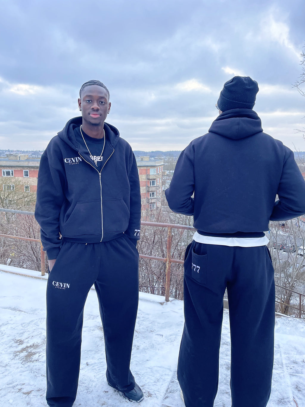 777 Sweatpants Black