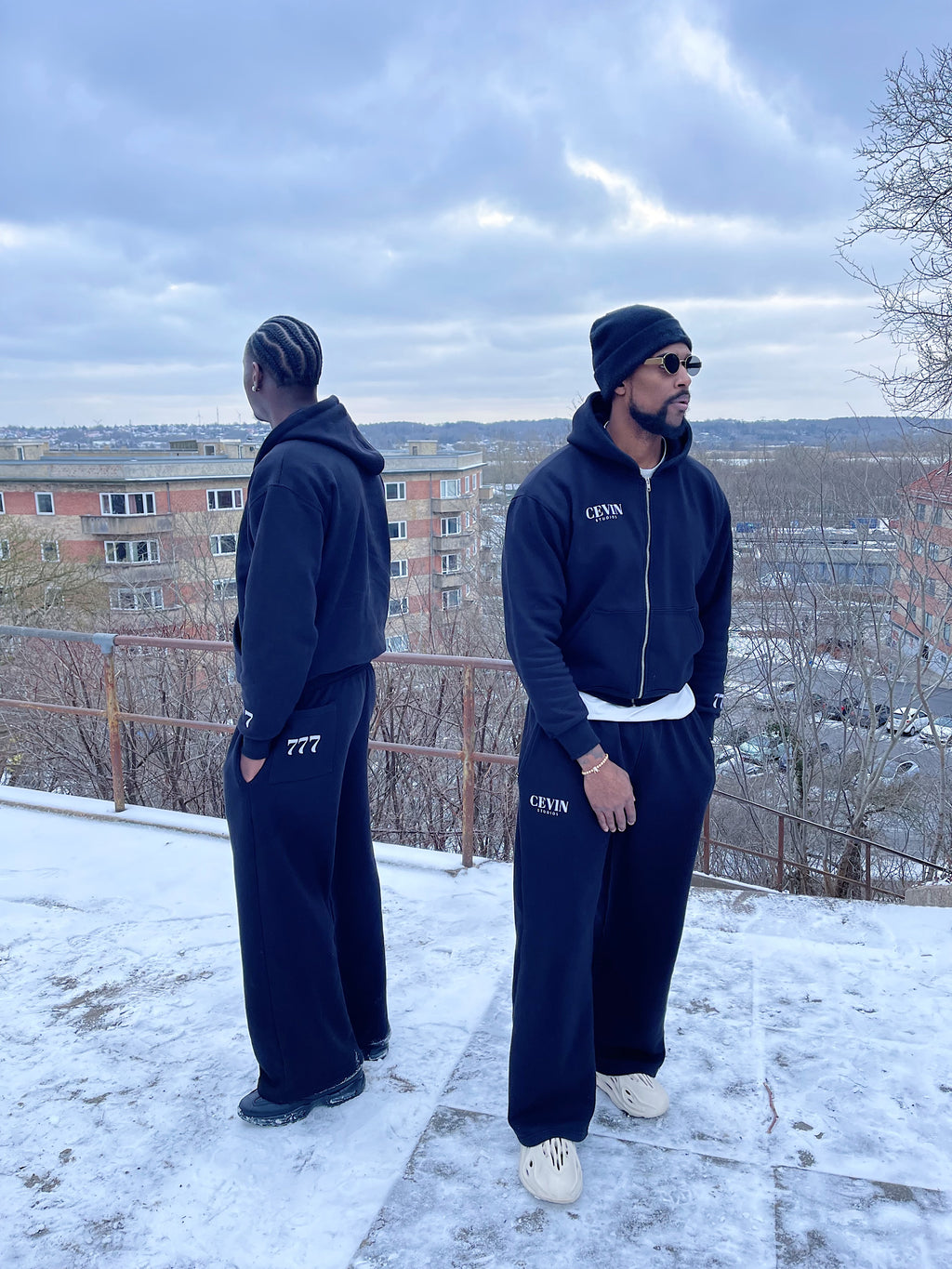 777 Sweatpants Black