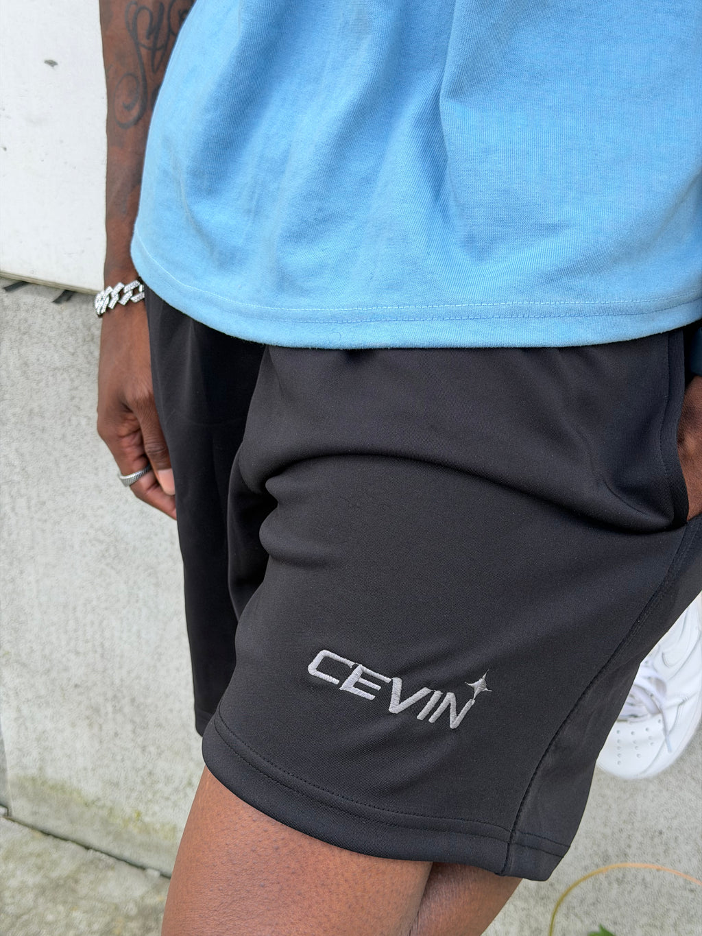777 Shorts Black